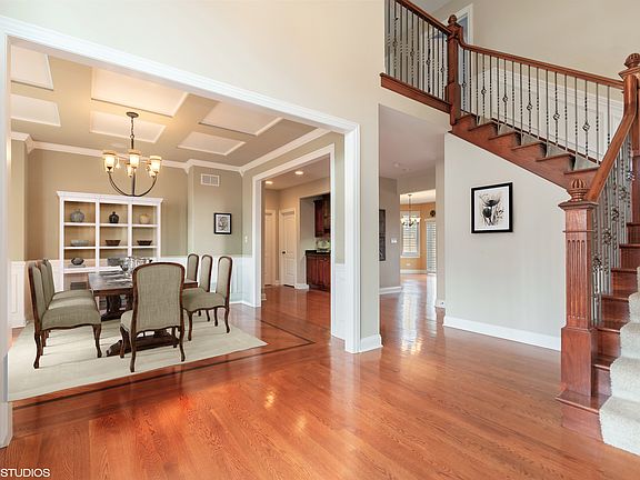 3rd image of 22937 Toscana Dr