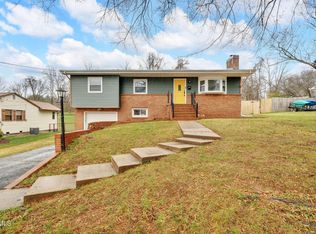 1008 Crocus St, Johnson City, TN 37601