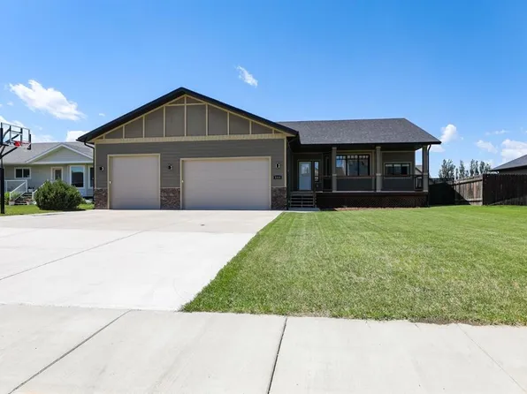 244 NE 2nd St E, Magrath, AB T0K 1J0