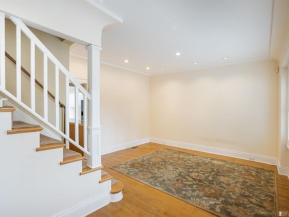 3rd image of 4276 22nd St