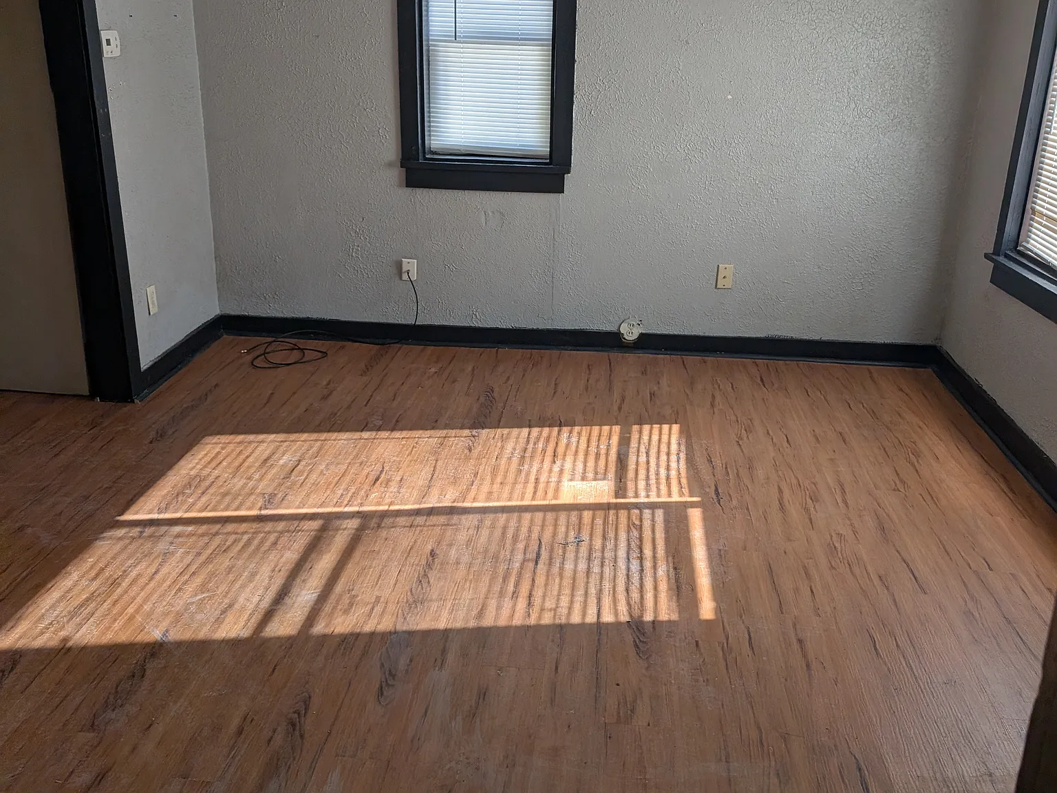 2 bed, 925 sqft, $1,100 — Photo 2
