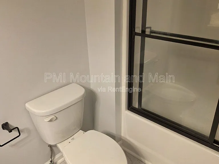 25 Barnett Shoals Dr — Photo 23