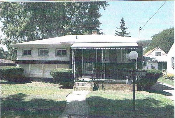 1513 Seneca w/2 car garage