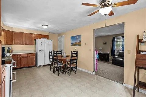 1st image of 52-54 Lincoln Ave #52