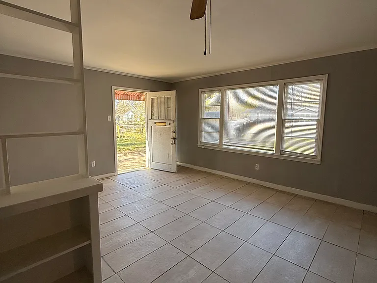 2837 Valley Ridge Rd — Photo 3