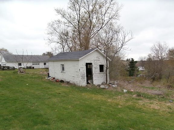 5th image of 48744 Belmont Ave