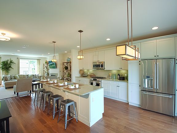 MIDVALE MODEL HOME KITCHEN