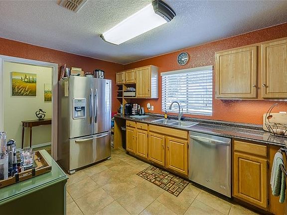 5th image of 8411 Le Mesa St