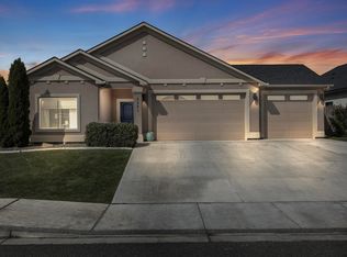 8905 Sophie Rae Ct, Pasco, WA 99301