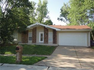 6627 Foothills Ct, Florissant, MO 63033