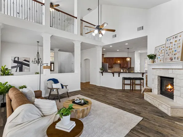 2313 Golden Gate Park, Austin, TX 78732