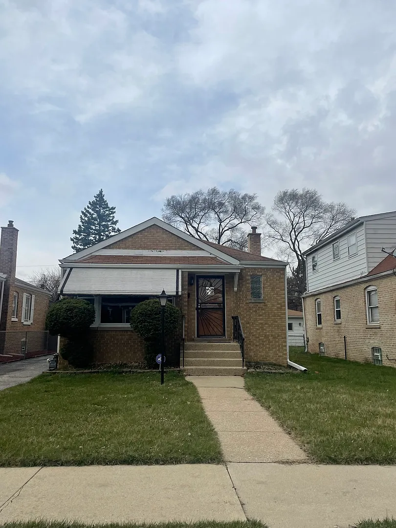 14224 S Wabash Ave photo 1