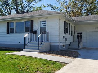3339 Henderson Ave SE, Cedar Rapids, IA 52403