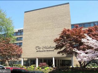 600 Roosevelt Blvd APT 402, Falls Church, VA 22044