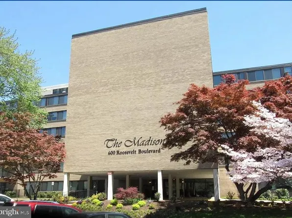 600 Roosevelt Blvd APT 402, Falls Church, VA 22044