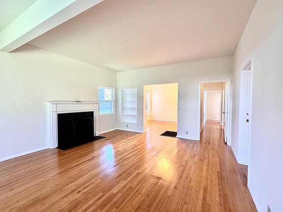 3rd image of 860 New York Dr