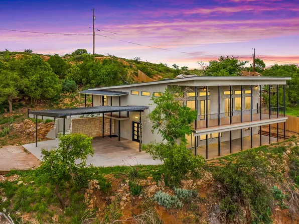 251 Lariat Loop, Lubbock, TX 79404