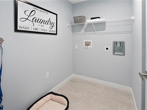 4th image of 6412 Temple Ln