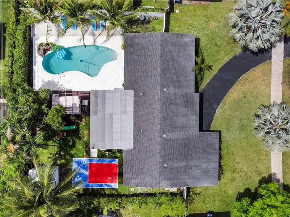 18641 Belview Dr, Cutler Bay, FL 33157