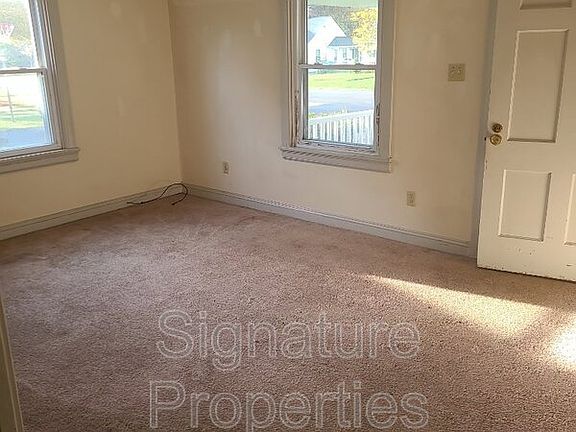 3rd image of 7814 Dalmain Dr