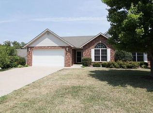 7731 Baxter Dr, Belleville, IL 62223