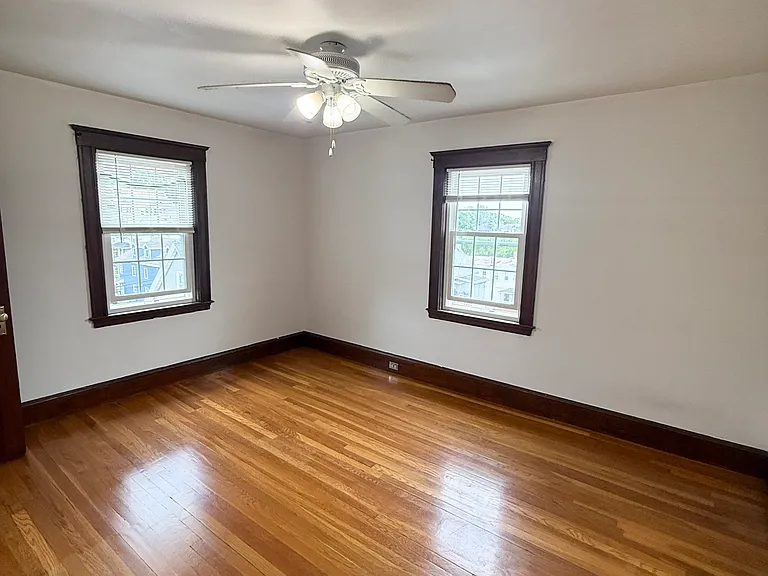 47 Town Hill St #2 — Photo 2