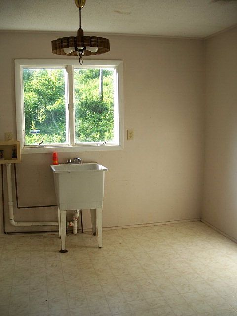 2nd image of 5508 Old Hwy #421
