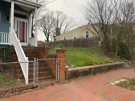 3rd image of 910 N 25th St