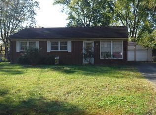 289 Starlite Dr, Louisville, KY 40229