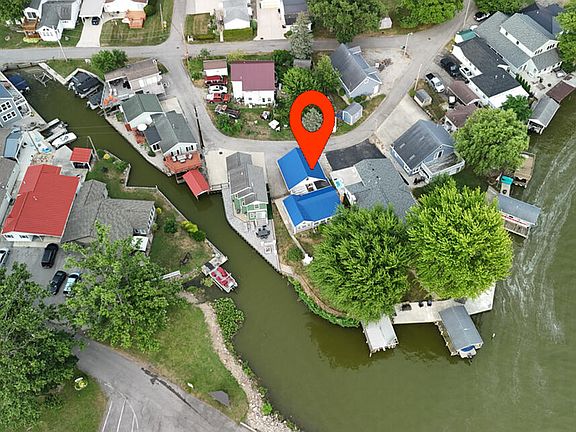 3rd image of 13864 Public Dr