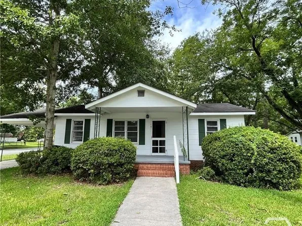 101 N College St, Pembroke, GA 31321