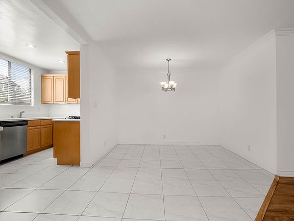 5th image of 432 N Palm Dr #C0fa19b64