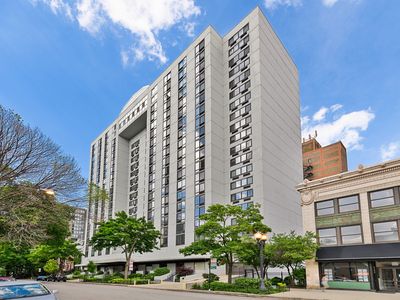 1221 N Dearborn St APT 601S, Chicago, IL, 60610