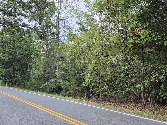3rd image of 3 Edwardsville Rd