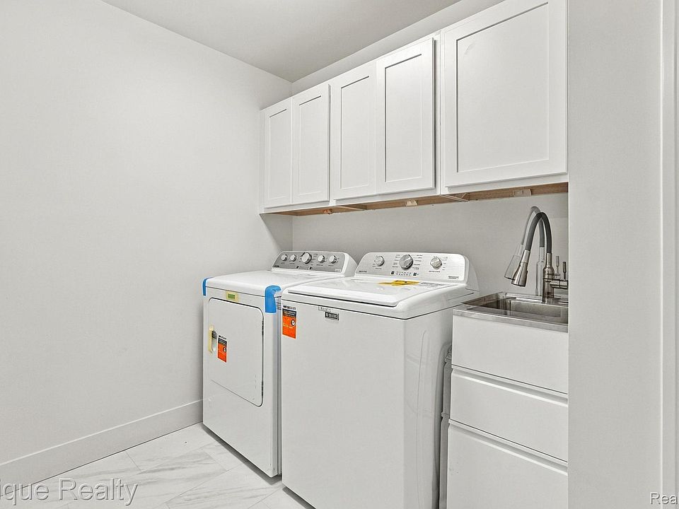831 Goodale Ave, photo 24