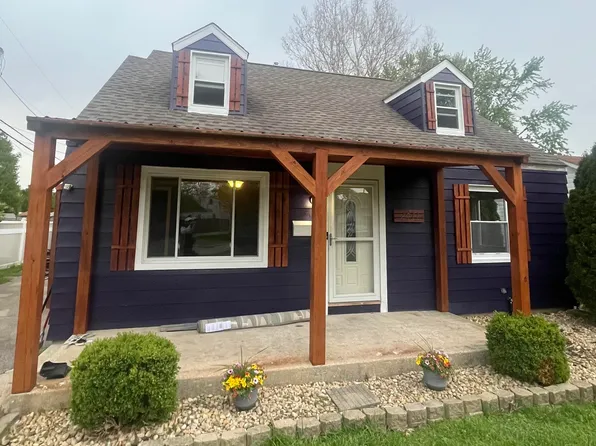2411 Eisenhower Ave, South Bend, IN 46615