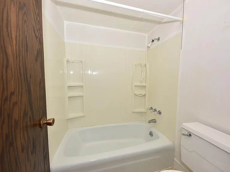 2076 Chateau Ct #106 — Photo 15
