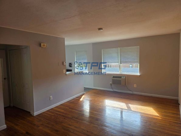 239 Spring St APT E20