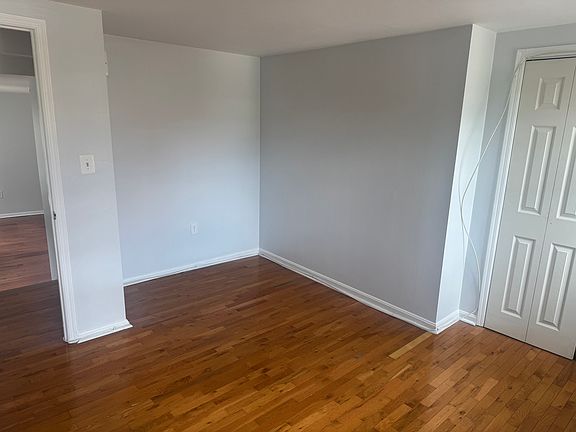 3rd image of 934 New Market St APT 2