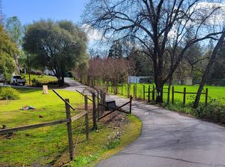 10301 Wolf Dr, Grass Valley, CA 95949