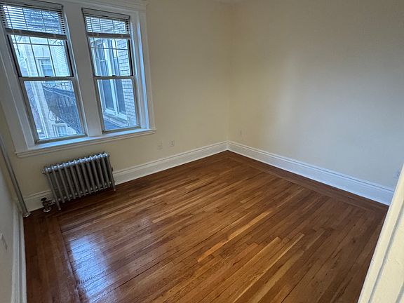 2nd image of 33 Park Dr #29