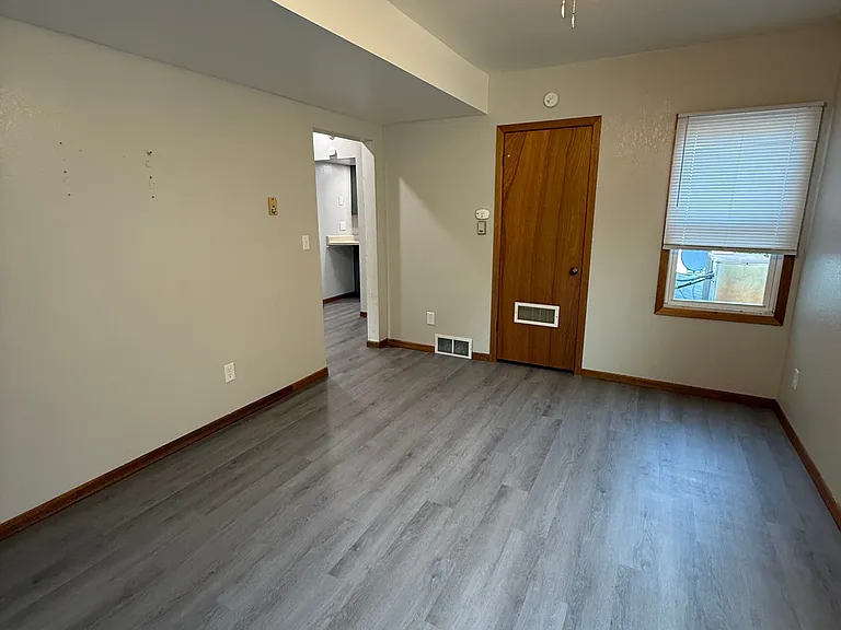 2534 Windsor Ave #2534 — Photo 5