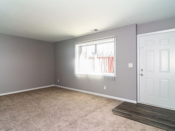4th image of 1706 S Thomas Dr #6