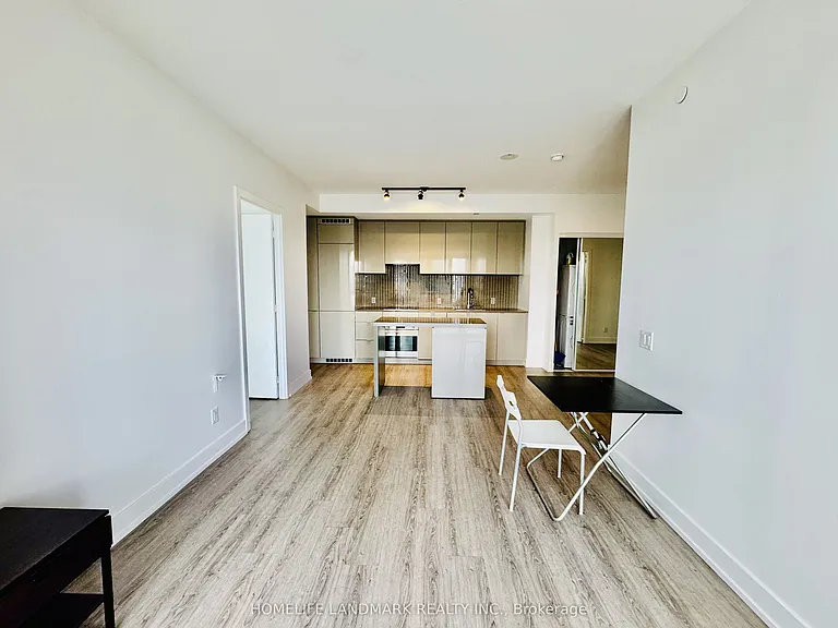 7 Grenville St #3811 — Photo 5
