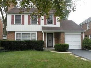 55 Salem Ln, Evanston, IL 60203