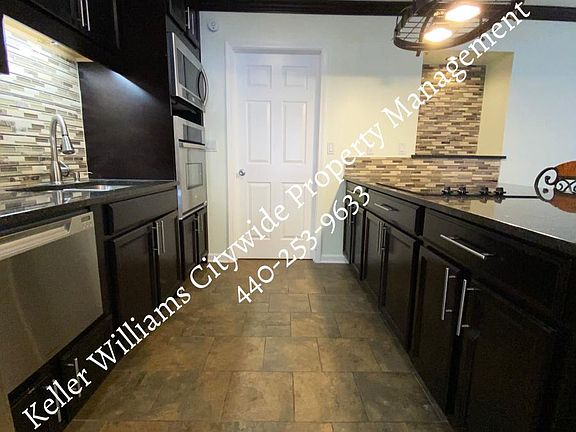 3rd image of 3525 Villa Casa Ct