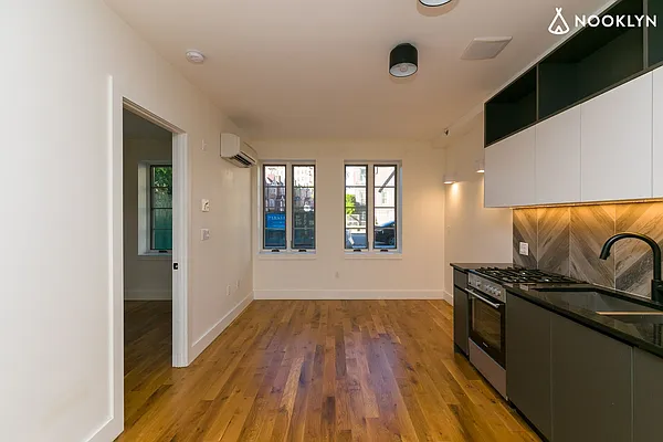 Rented by Nooklyn NYC LLC | media 36
