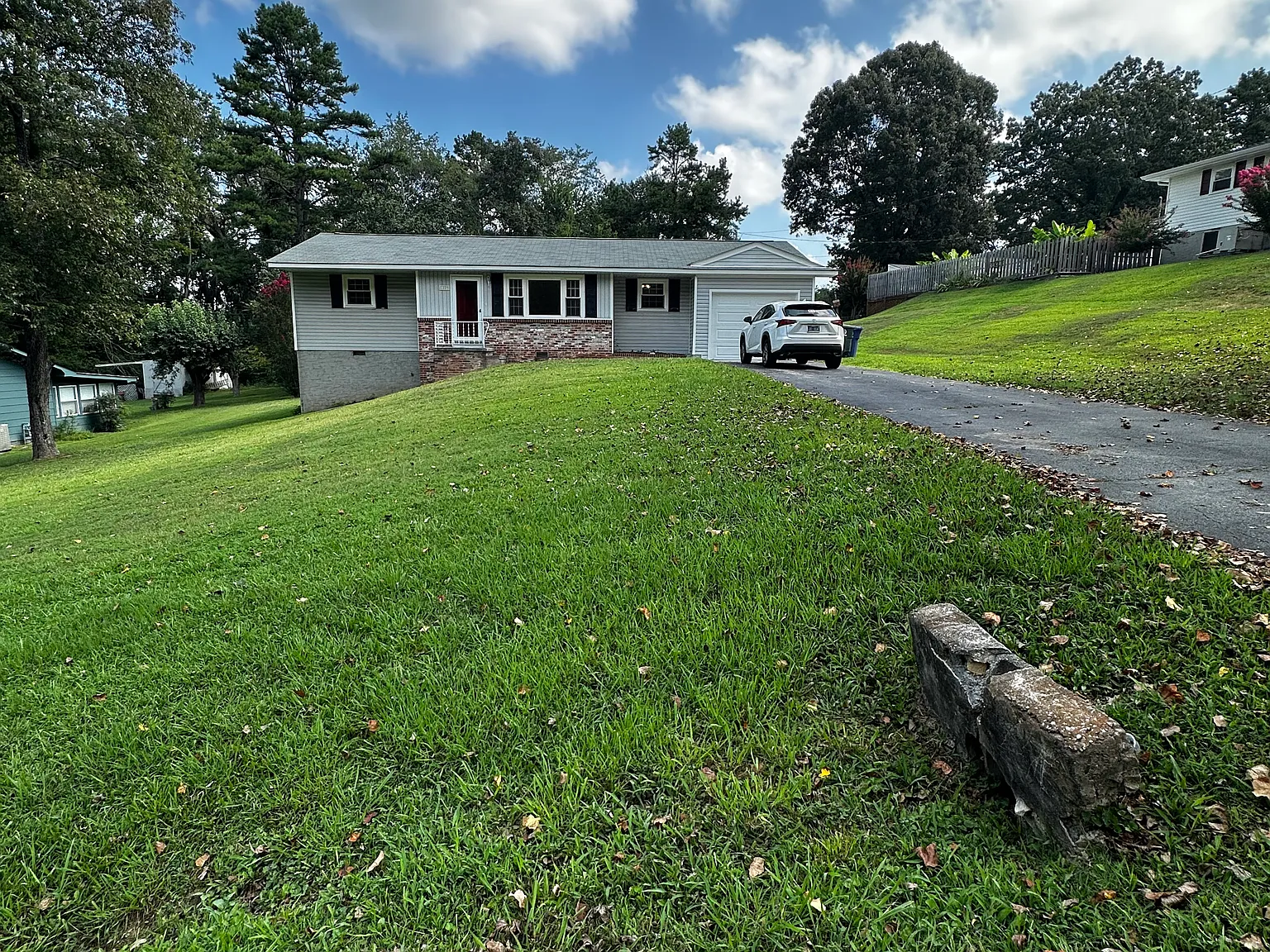 1229 Northern Hills Rd — Photo 1