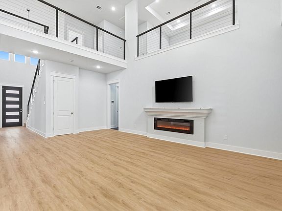 3rd image of 11626 Flintlock Rd