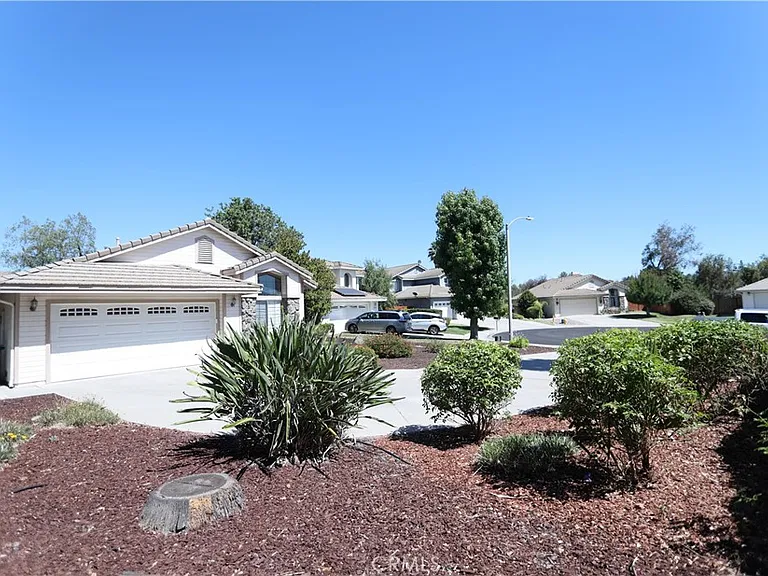 30288 Mersey Ct — Photo 3